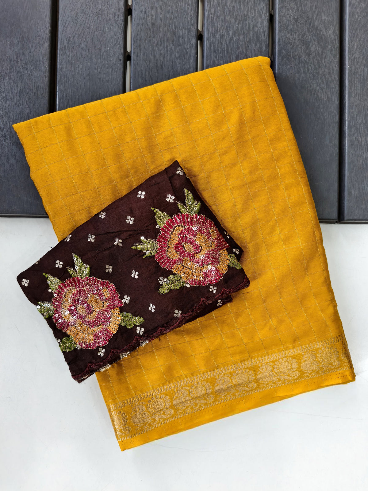Vintage banaras checkered sarees with rich video borders pallu and blouse