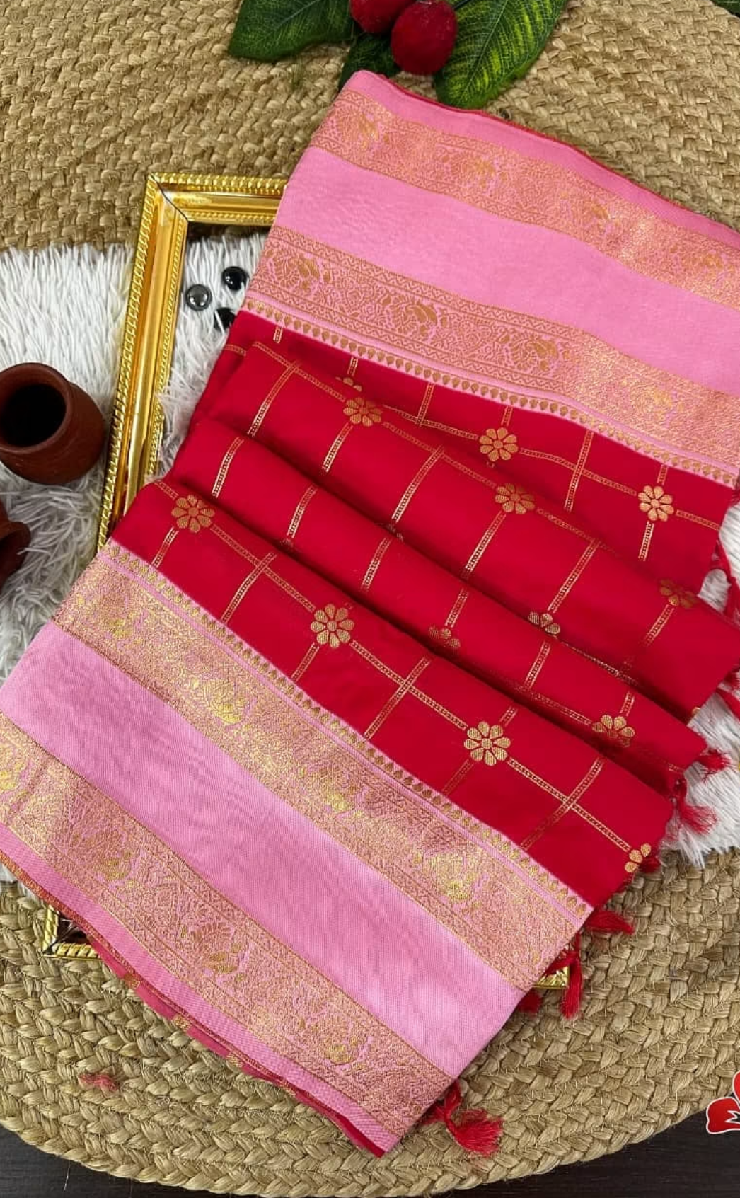 Vintage banaras soft silk sarees with gap borders rich blouse