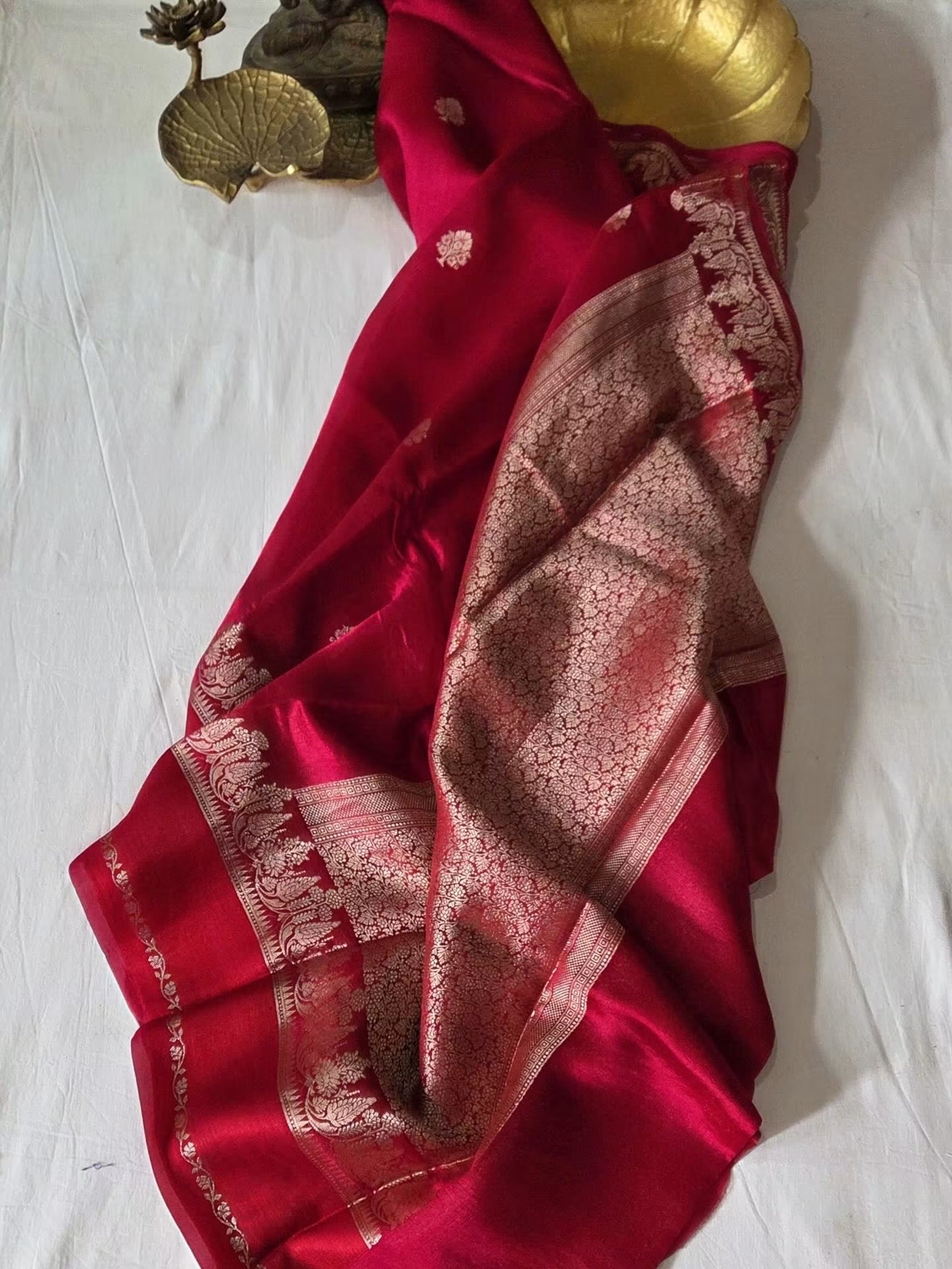 Exclusive banaras vintage soft silk sarees with rich weaving allover