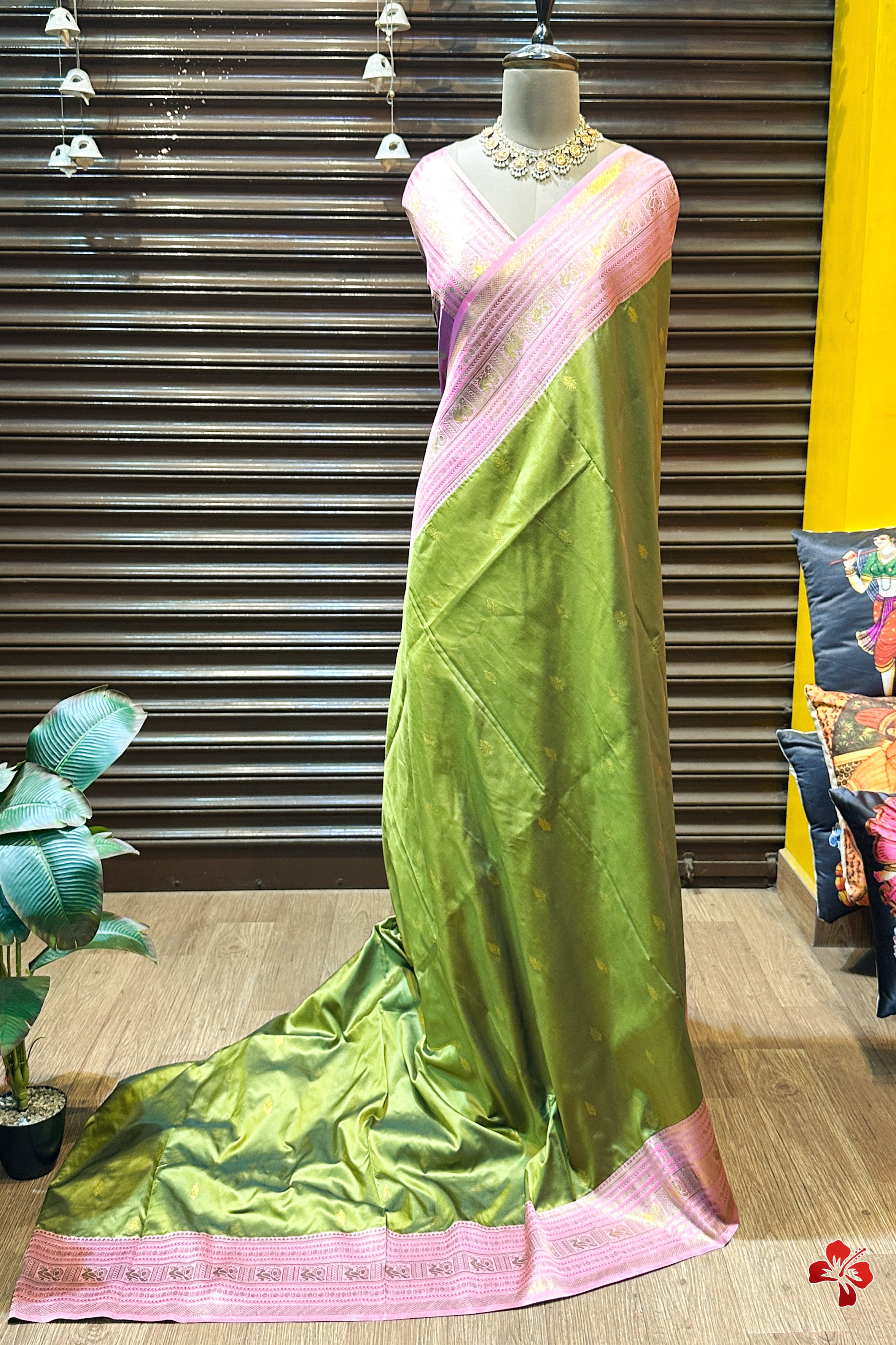 Vintage banaras soft silk sarees with weaving unstitched blouse