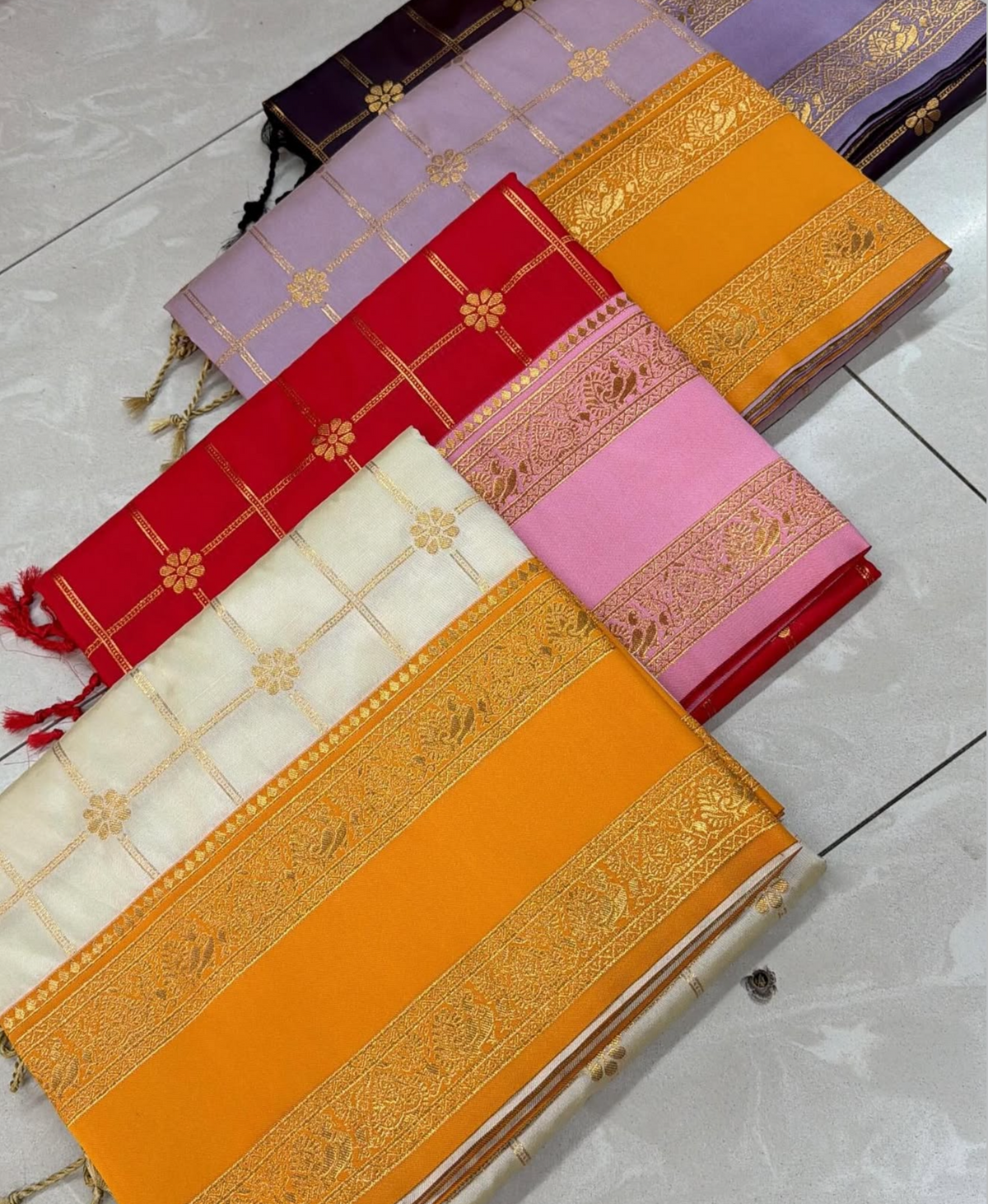 Vintage banaras soft silk sarees with gap borders rich blouse