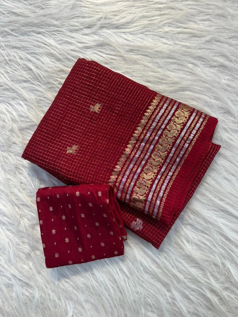 Vintage georgette checkered sarees with rich borders pallu and blouse