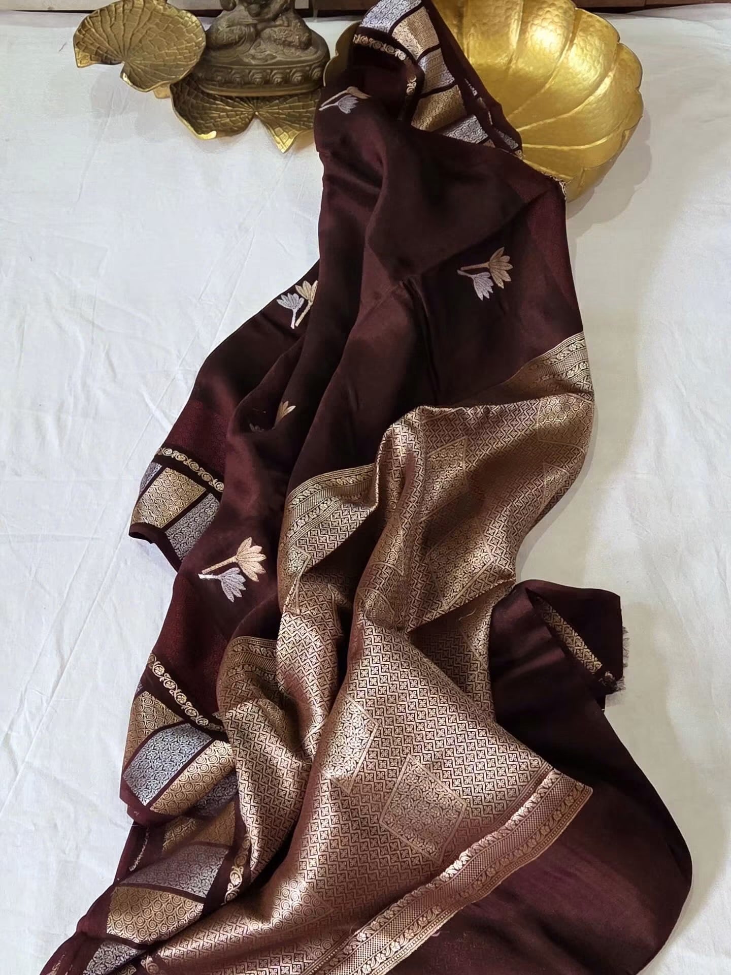Exclusive banaras vintage soft silk sarees with rich weaving allover