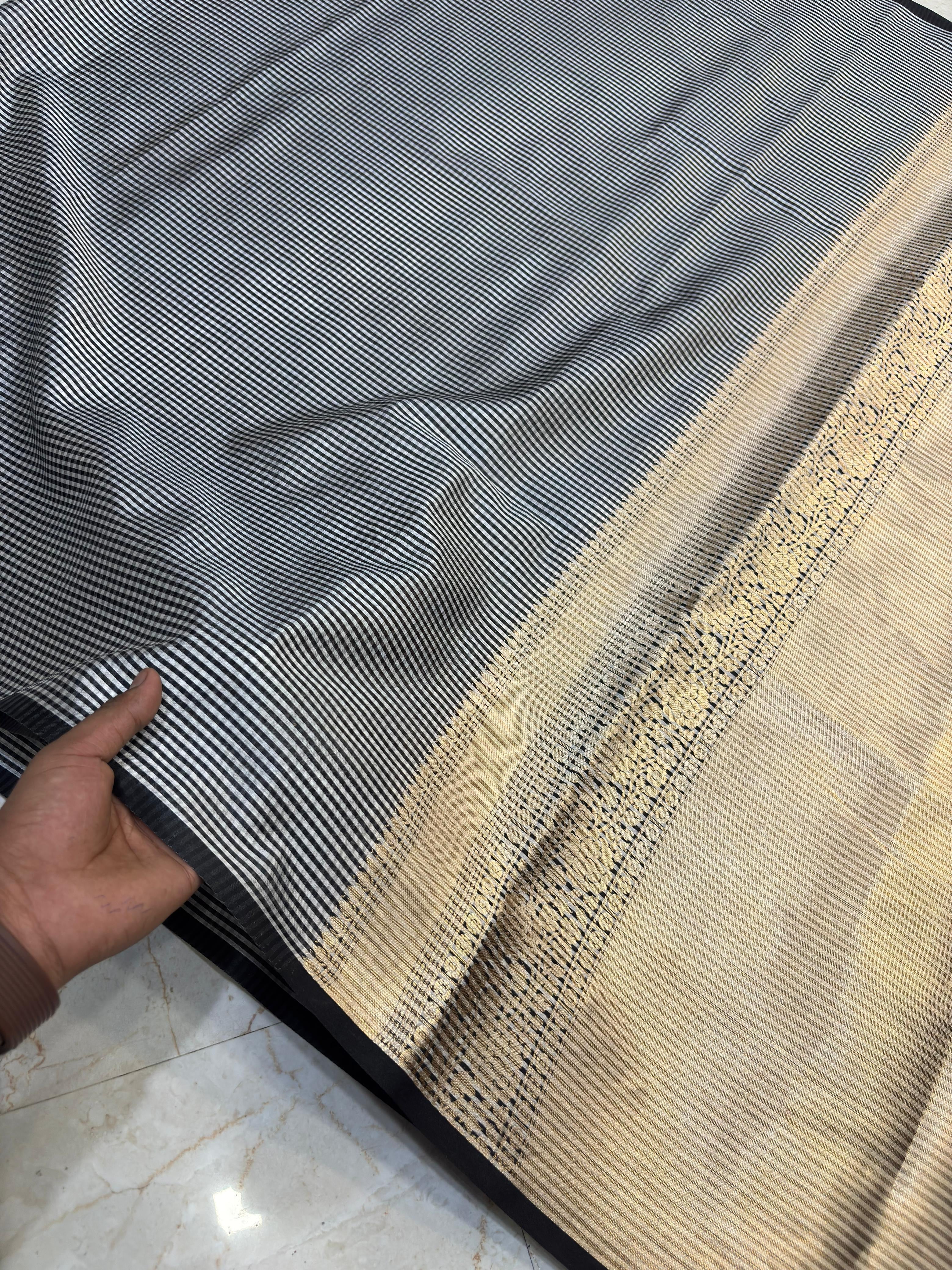 Banaras vintage soft silk saree with checks and rich pallu running unstitched blouse