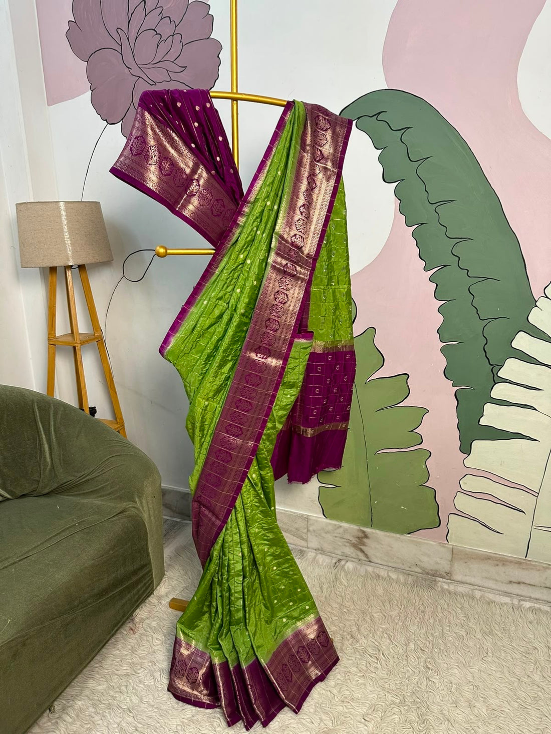Vintage banaras soft silk sarees with checkered weaving unstitched blouse