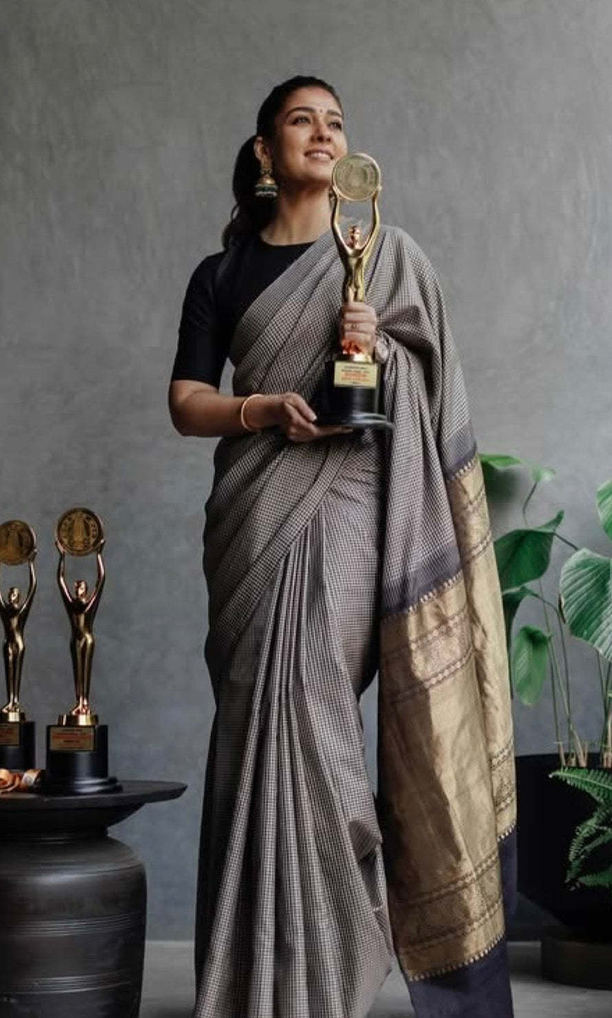 Banaras vintage soft silk saree with checks and rich pallu running unstitched blouse