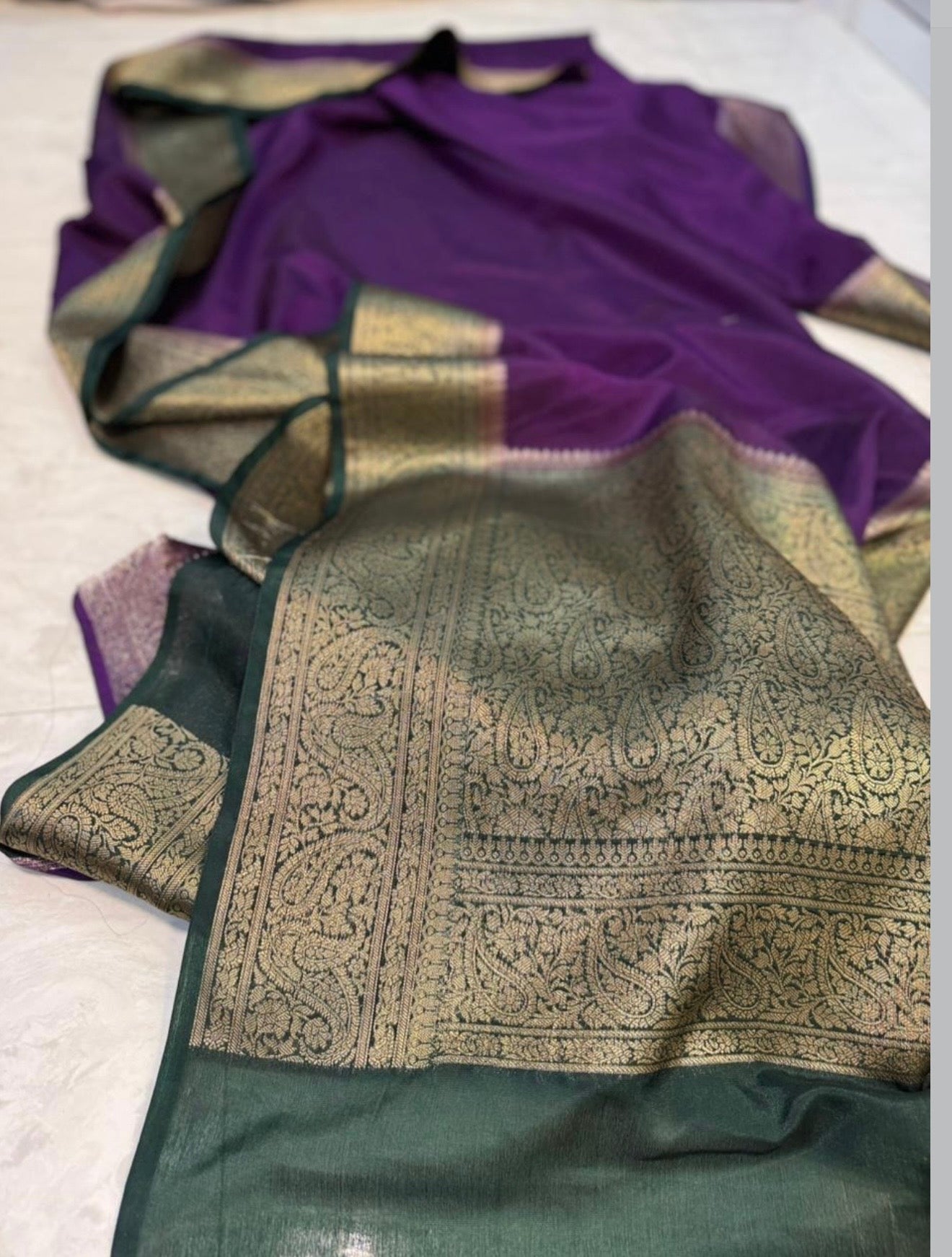 Classy banaras soft silk saree with weaving borders pallu and unstitched rich banaras blouse