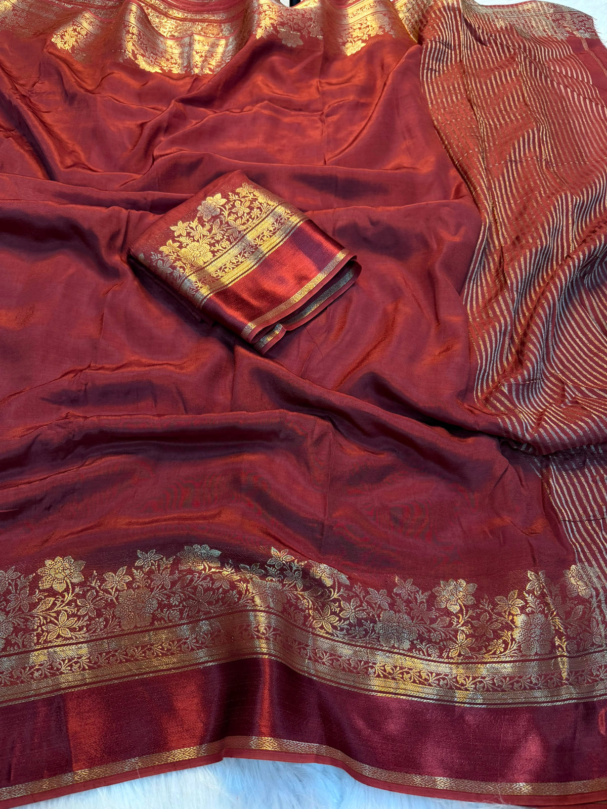 Vintage banaras crepe silk saree with rich weaving border