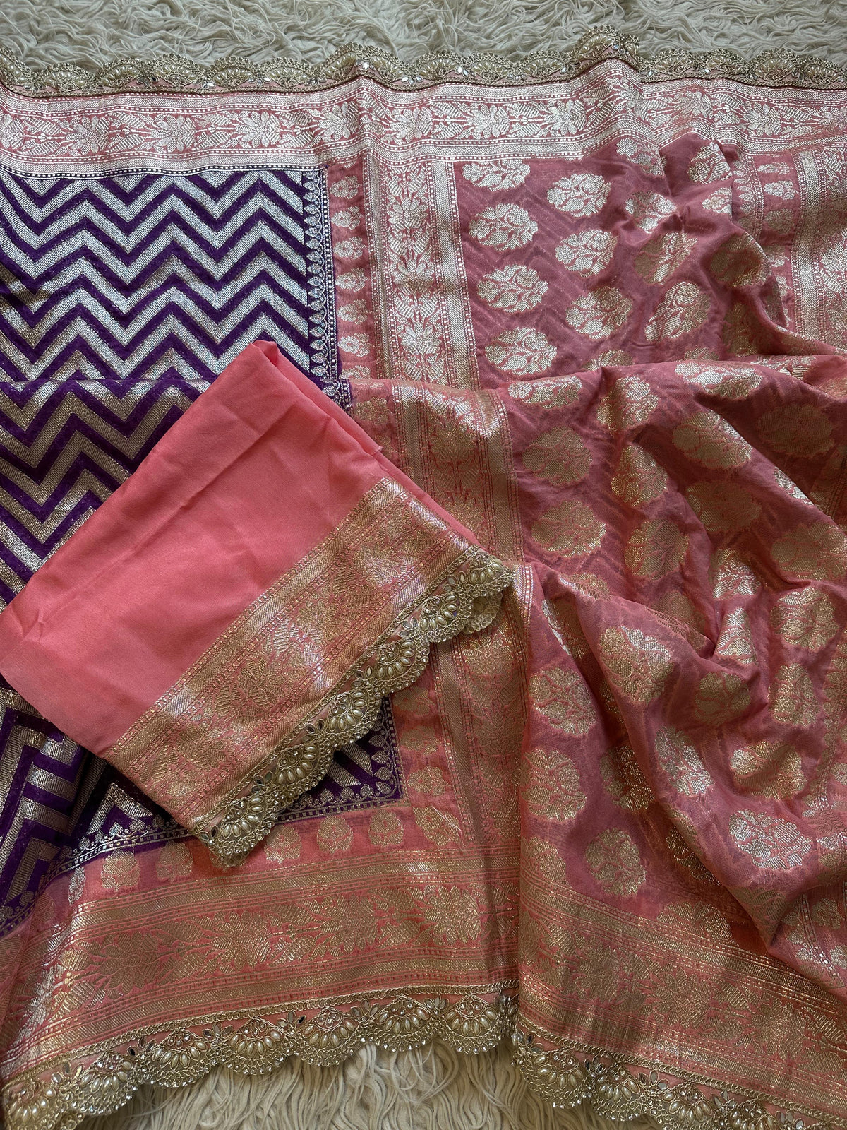 Banaras georgette silk saree with allover weaving and scalloped borders