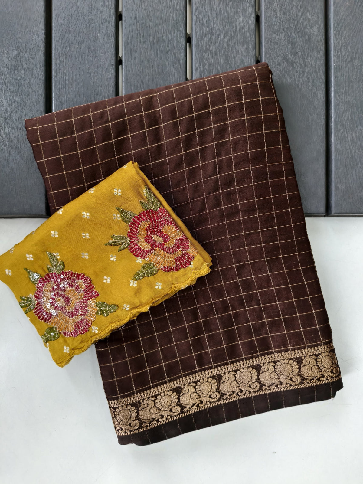 Vintage banaras checkered sarees with rich video borders pallu and blouse