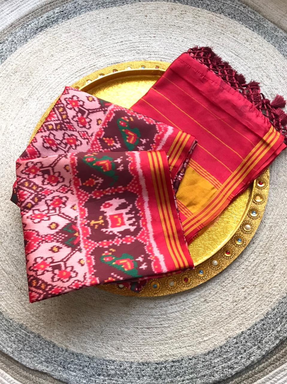 Fancy patan patola silk sarees unstitched blouse