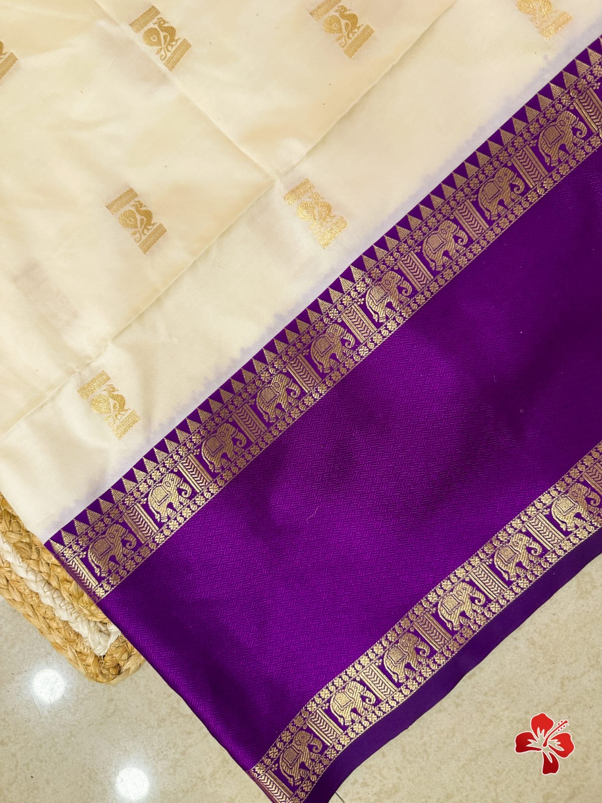 Banaras vintage soft silk saree with rich gap borders weaving allover and blouse