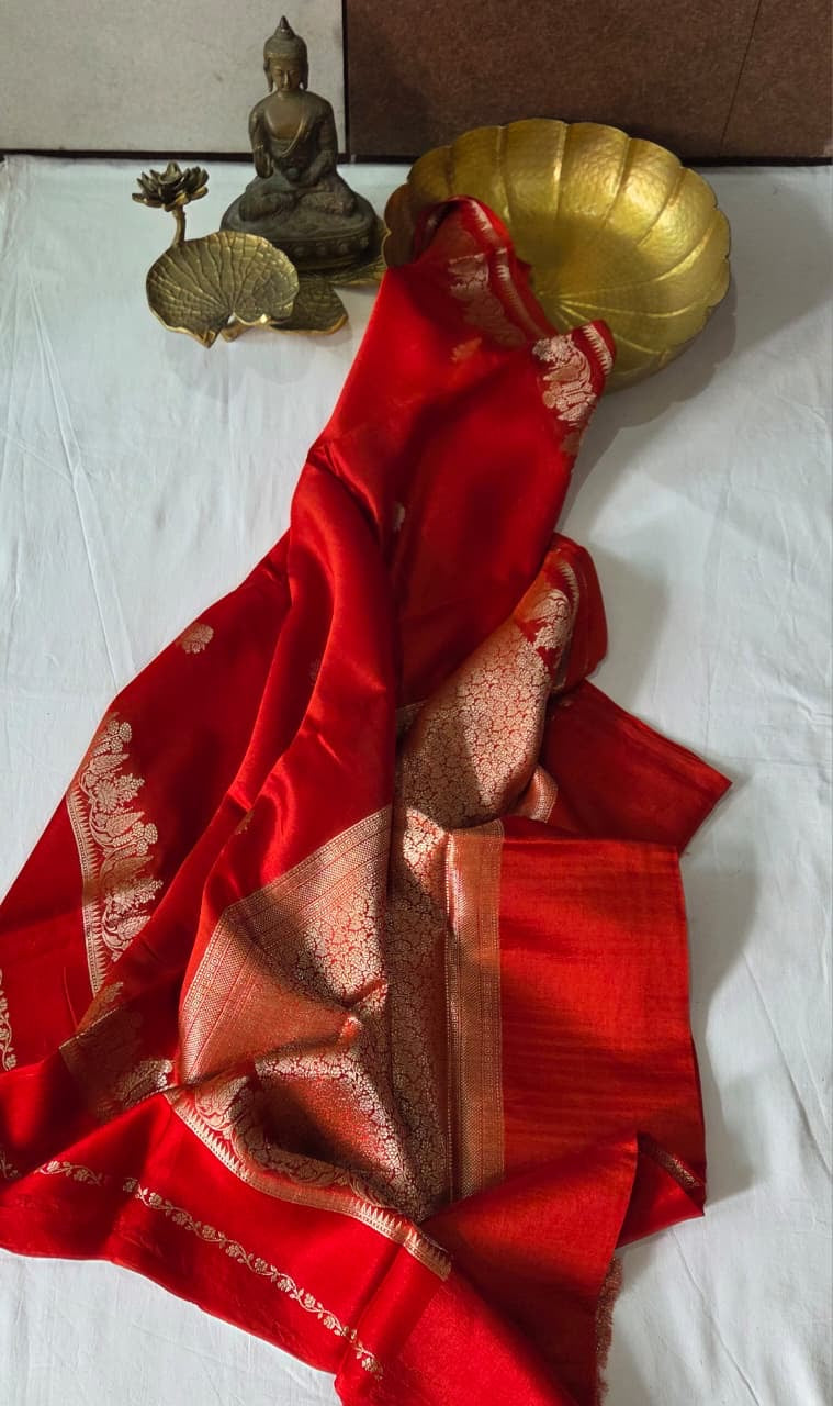 Exclusive banaras vintage soft silk sarees with rich weaving allover
