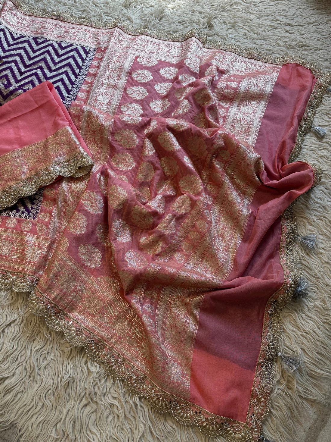 Banaras georgette silk saree with allover weaving and scalloped borders