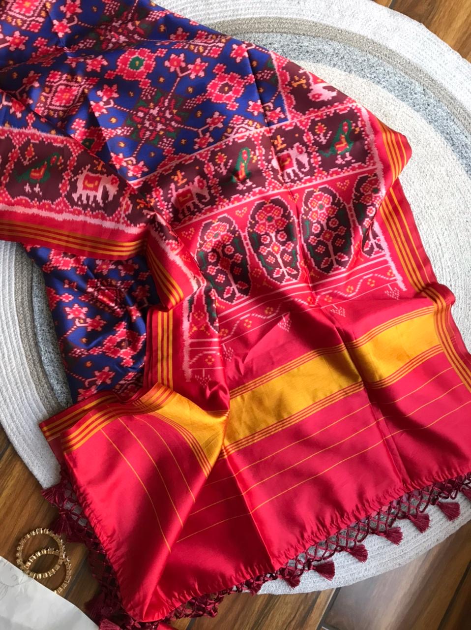 Fancy patan patola silk sarees unstitched blouse