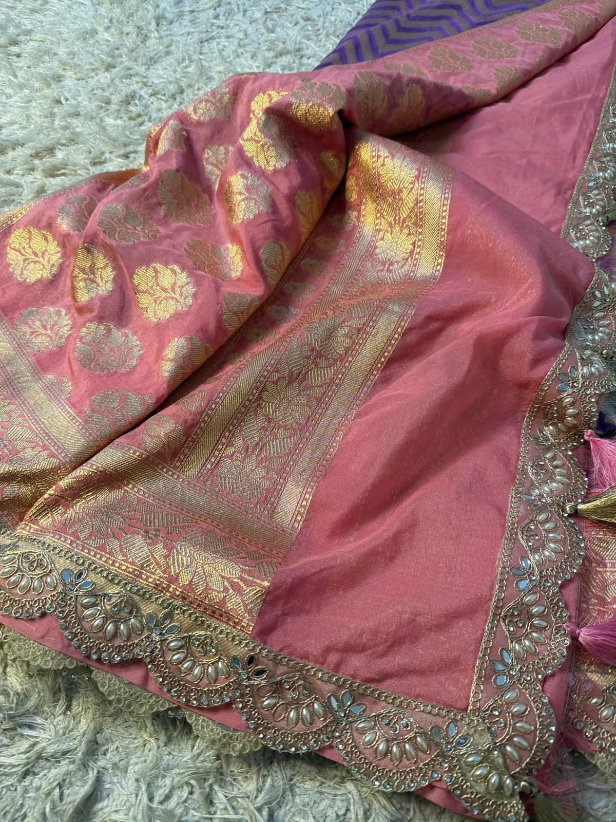 Banaras georgette silk saree with allover weaving and scalloped borders