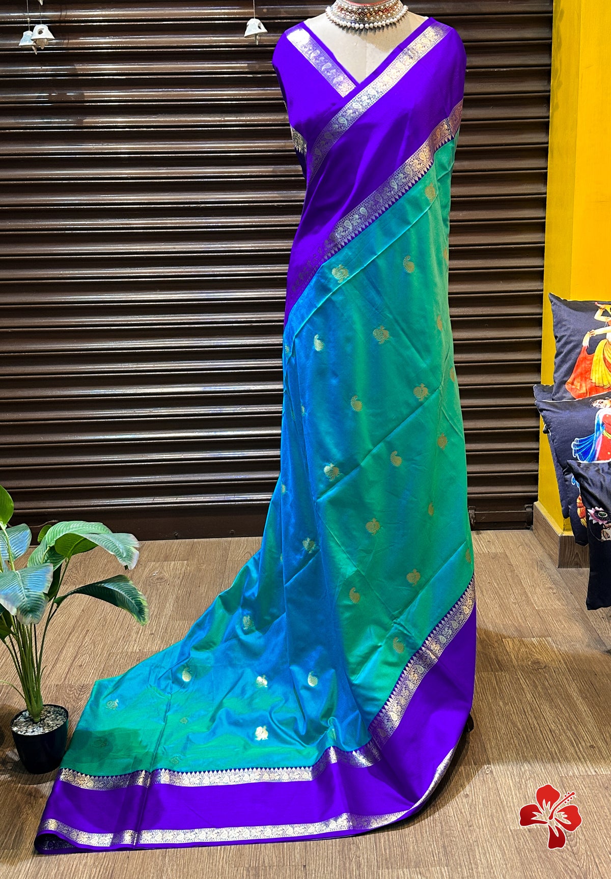 Vintage banaras soft silk saree with gap borders and rich blouse