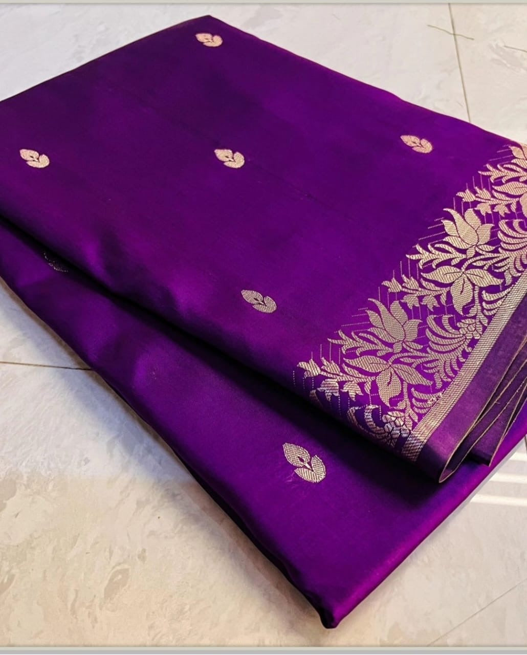 Vintage banaras soft silk sarees with intricate small weaving borders rich pallu and blouse