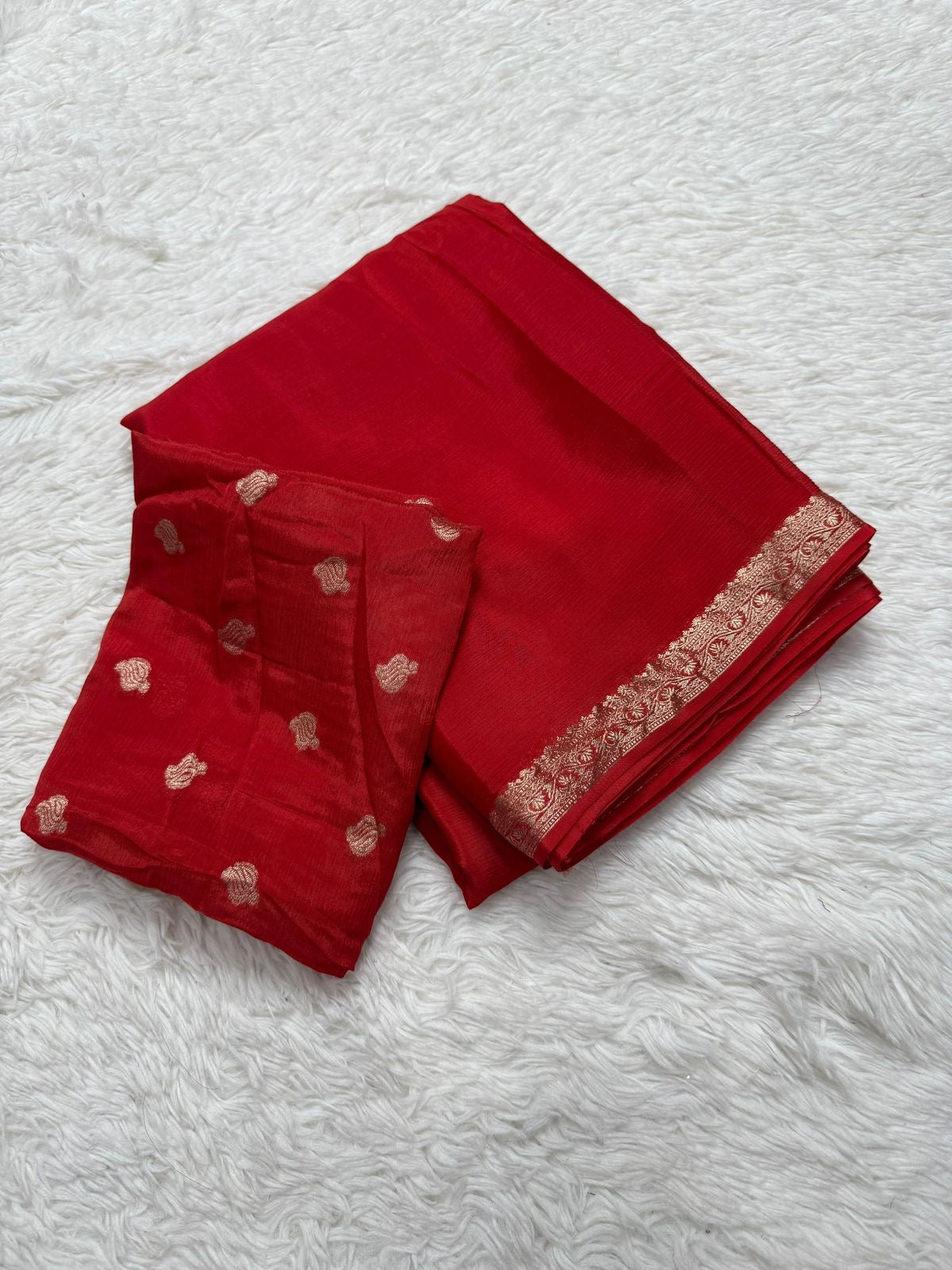 Chinnon sarees with rich weaving borders pallu and blouse