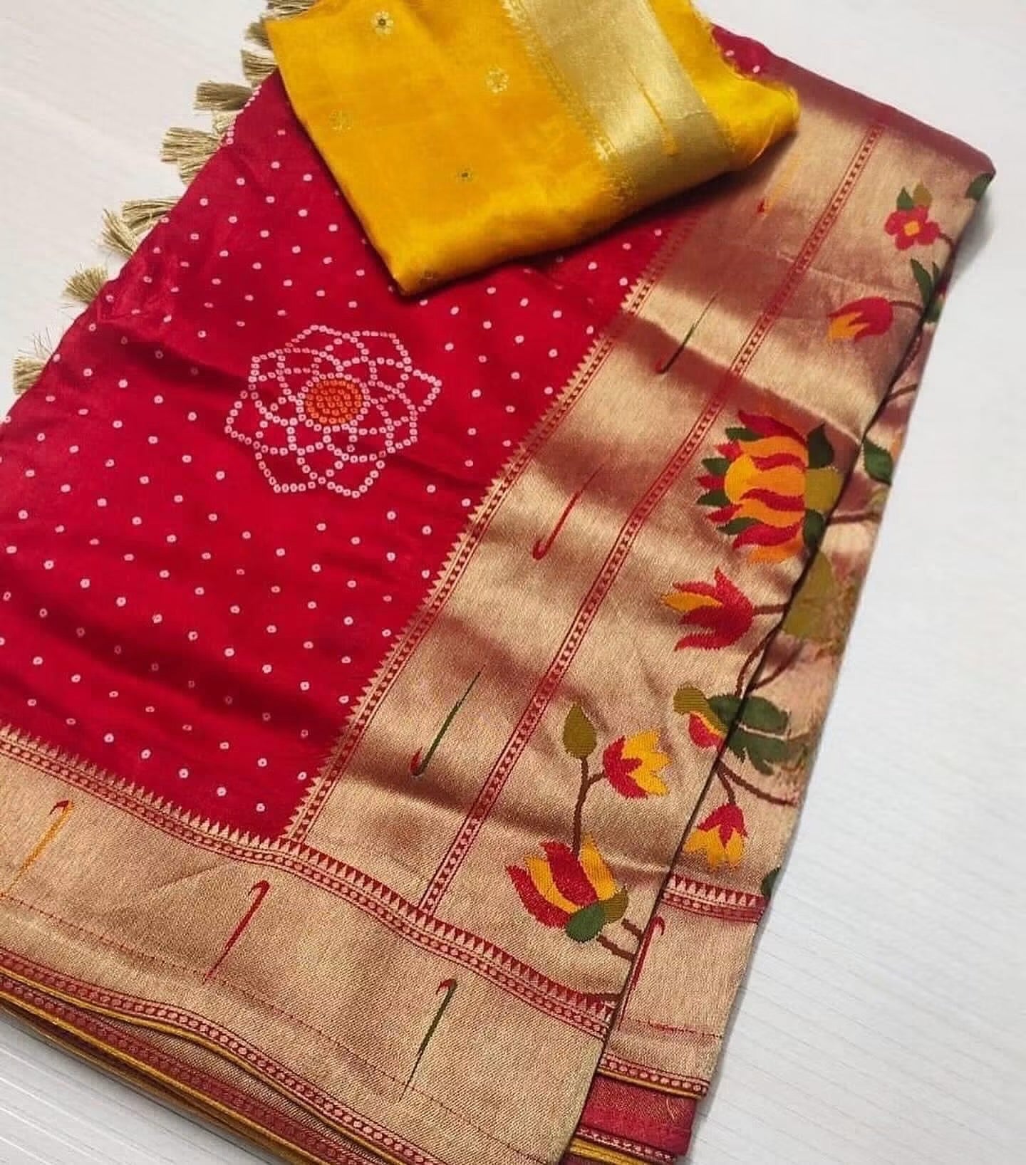 Munga bandini silk sarees with paithani muniya border unstitched blouse