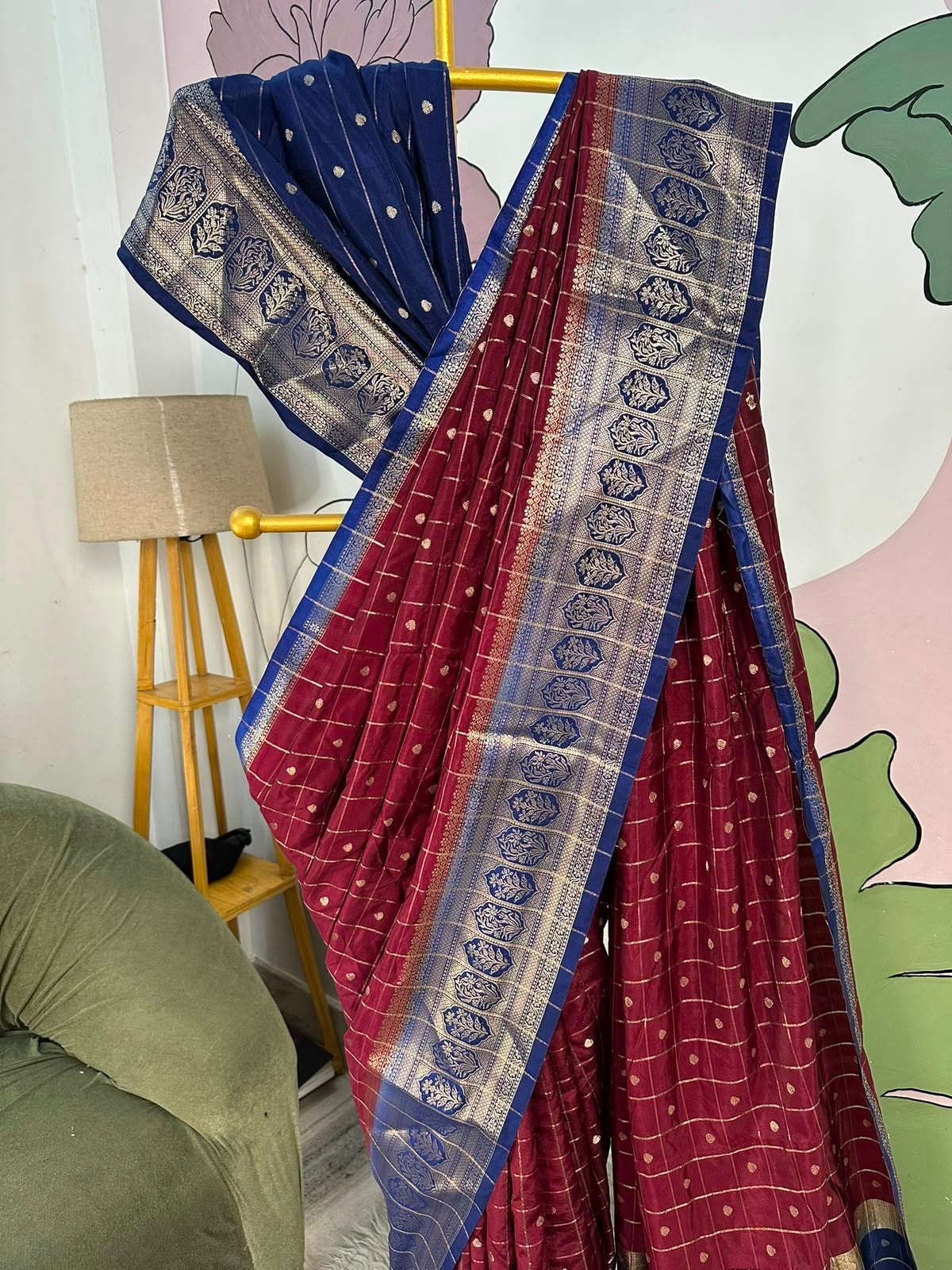Vintage banaras soft silk sarees with checkered weaving unstitched blouse